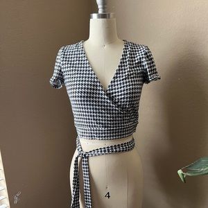 Hounds tooth crop top